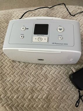HP Photosmart A510 Portable Photo Printer - White and Light Gray